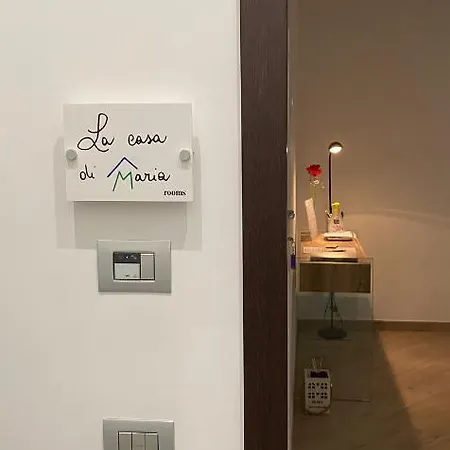 בית הארחה La Casa Di Maria נאפולי